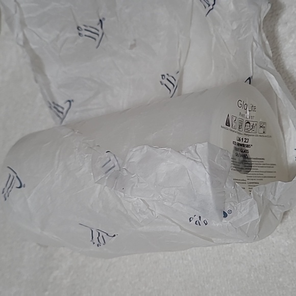 PARTY LIFE GLO LITE THE WORLD'S BRIGHTEST PILAR CANDLE ICES SNOWBERRIES 3"X6" - Picture 2 of 13